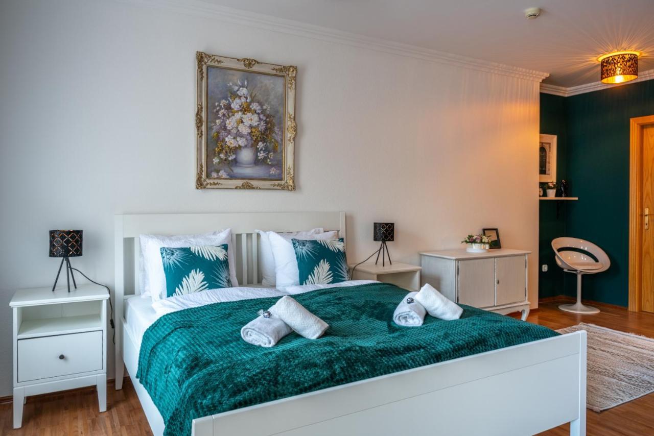 Romantic Studio Secret Garden Budapeşte Dış mekan fotoğraf